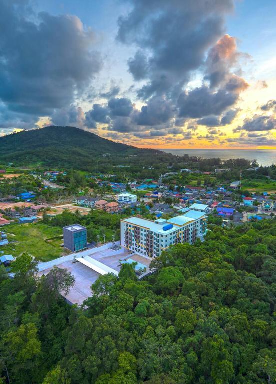 Happy Place Phuket Exterior photo